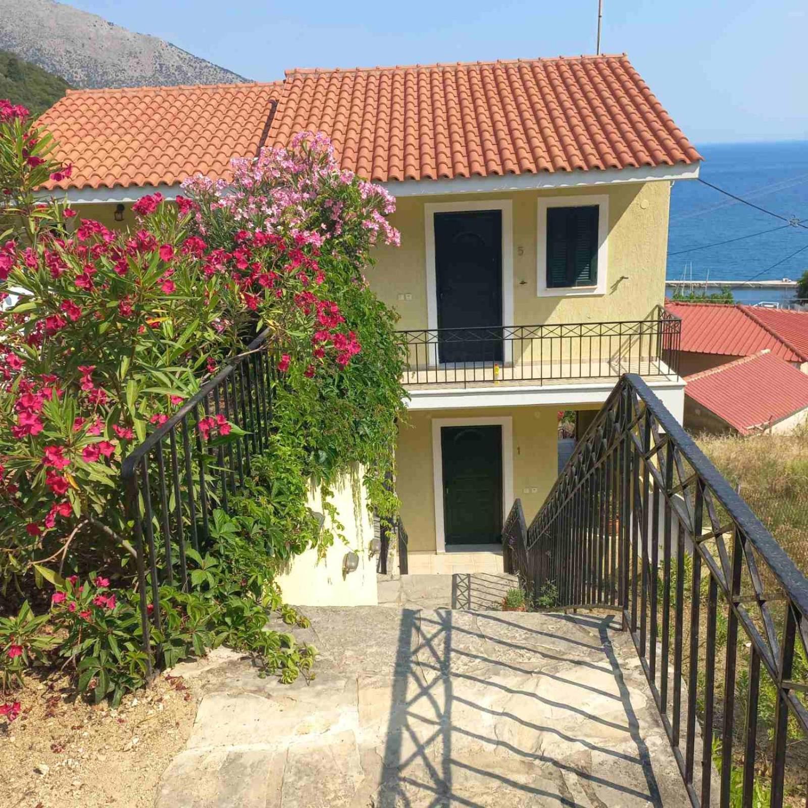 Giannatos' Studios - Makis Poros  Exterior photo